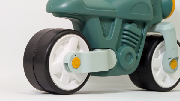 http://studioboost.fr/thumbs/projets/falk-moto-premier/studioboost_motofalk_9-600x338.png
